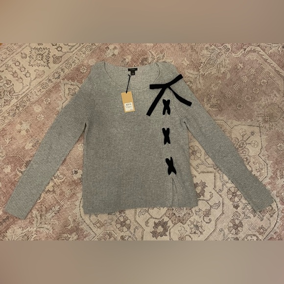 HALOGEN Lace up soft feminine SWEATER - NWOT (washed once) Nordstrom bow - Picture 1 of 5